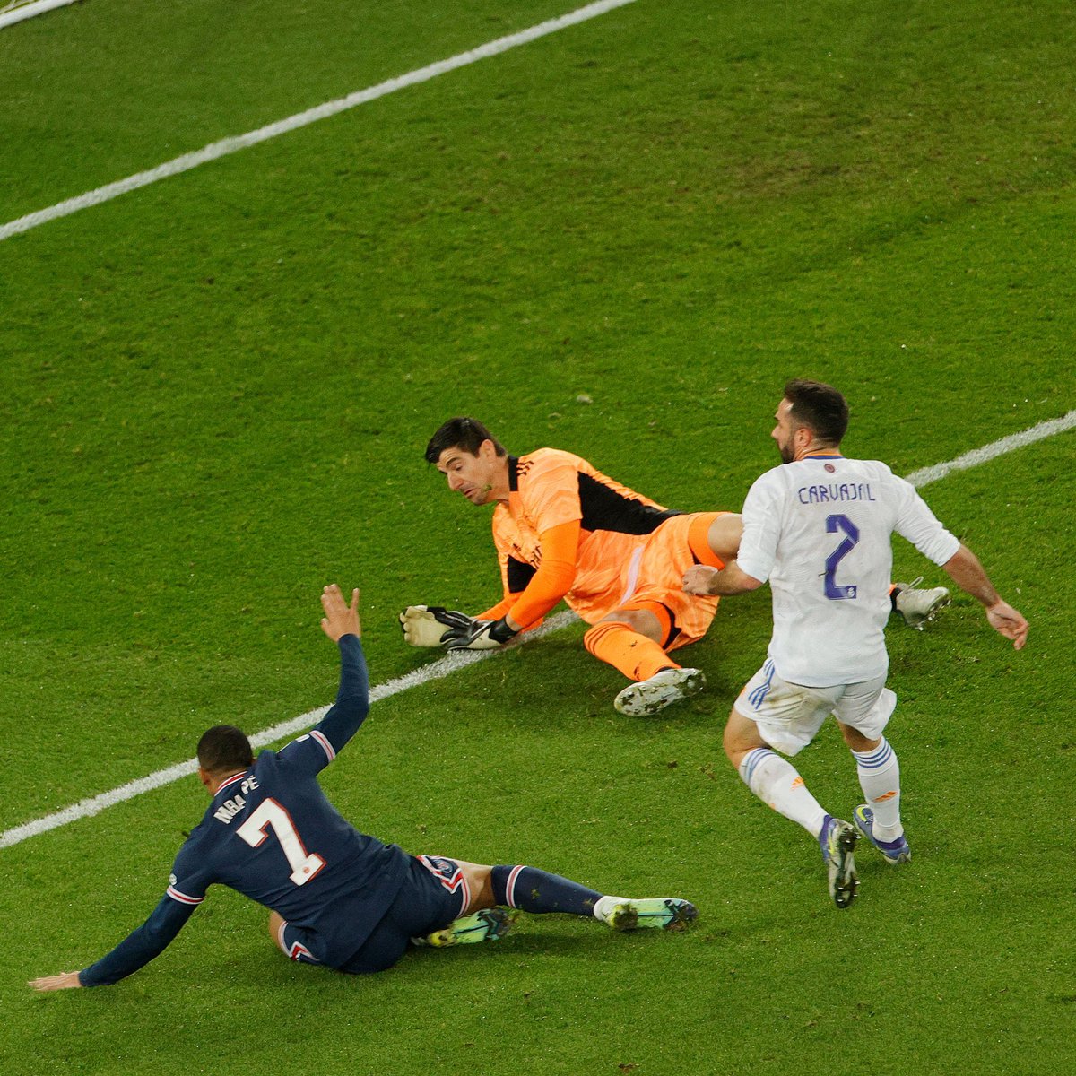 Динамо урал обзор матча. Манчестер сити арсенал 5:0. Урал уфа полный матч. Химки оренбург. Аргентина франция 2022 финал.