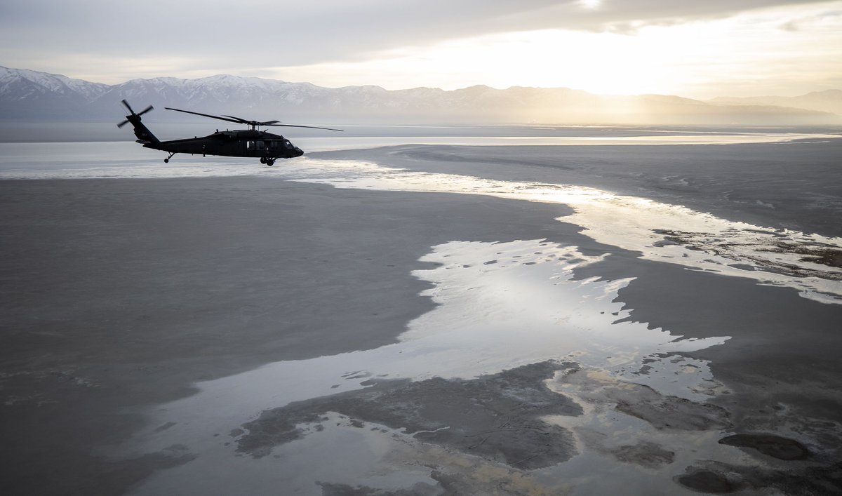 Amyjoi16's tweet image. ‘It really hit home how bad it is’: Utah lawmakers get aerial tour of Great Salt Lake and see how much has been reduced amid drought and diversions @StephenHandyUT @DougOwensUtah @Mskriebe @UtNationalGuard #utpol #utleg deseret.com/utah/2022/2/15…
