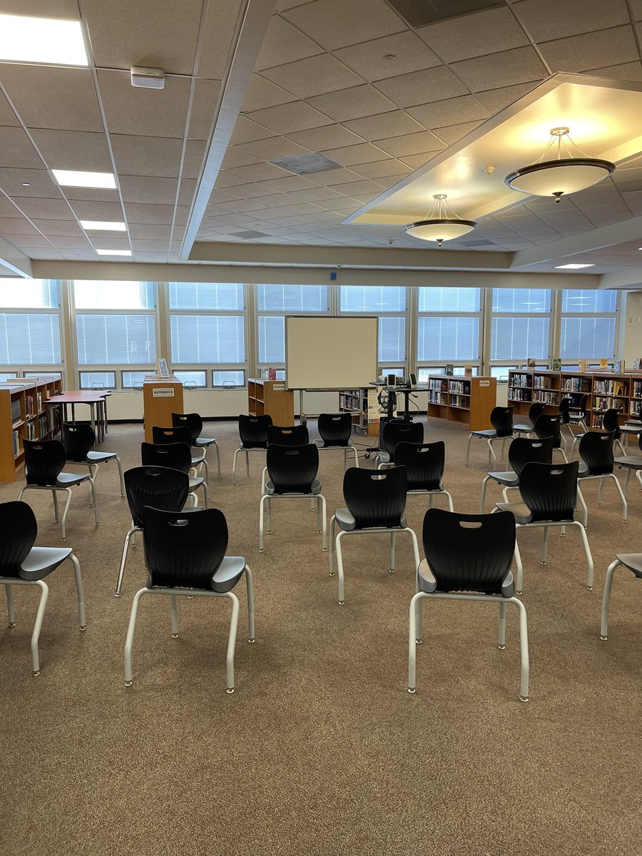 Emily Reilly tweet media