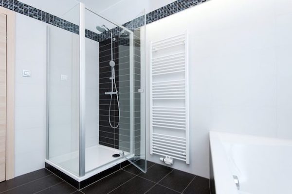 5 things to consider when choosing a shower enclosure bit.ly/2RR76r0 
#showerenclosures #bathroom