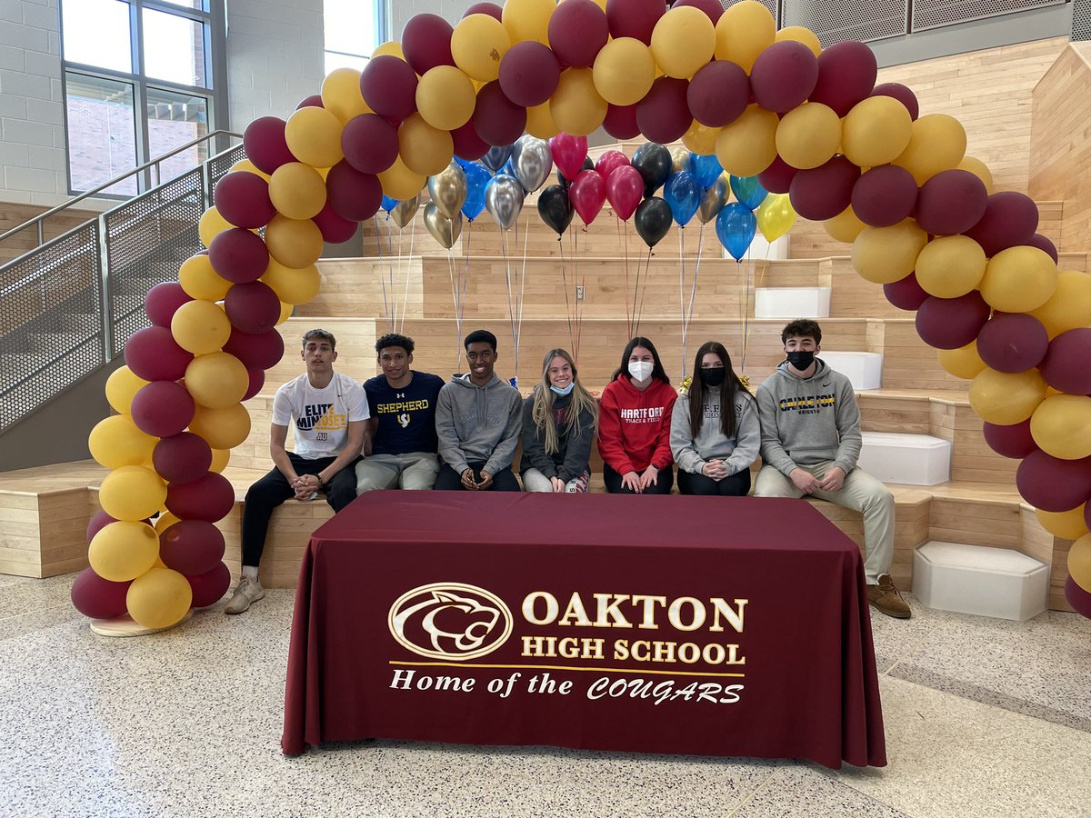 OaktonHS's tweet photo. Congratulations to this great group of student athletes who will be continuing their athletic careers in college. 🏃🏻‍♀️🏈🏑⚾️🏌🏽‍♂️It was great to celebrate them today along with their families, coaches, and friends! #WEAREOAKTON @OaktonAthletics https://t.co/MYf7TQ8yBK