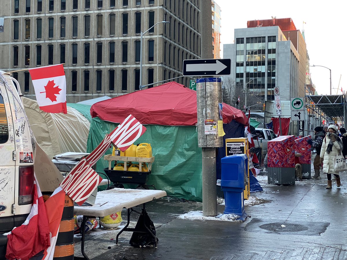 For some reason people on Metcalfe are moving mailboxes. They appear to be shovelling show onto the road.