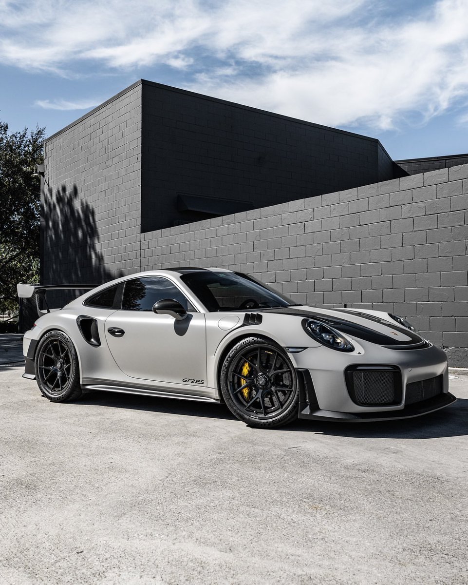 carpxrnpicx's tweet image. GT2RS