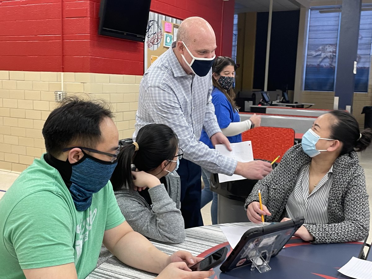 Mead Middle School, Wichita Public Schools tweet media