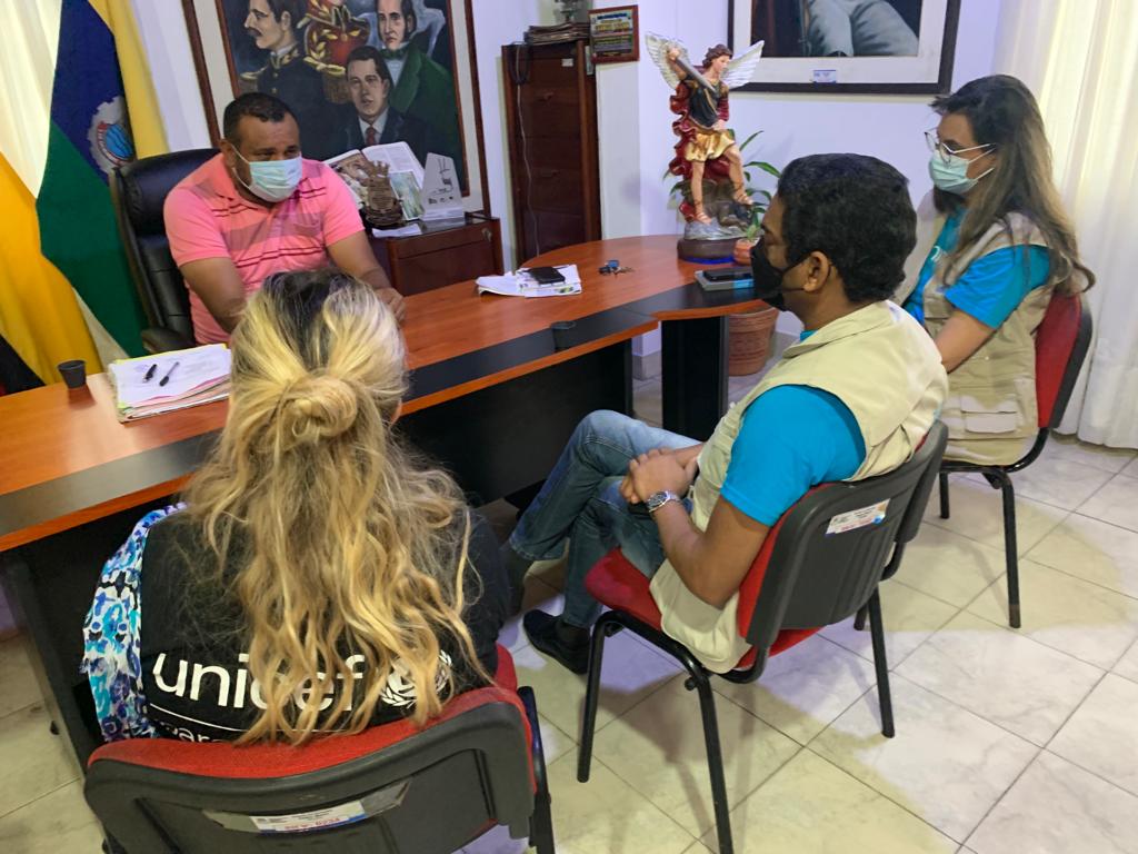 En su 2do. día de trabajo en Táchira, el Representante de UNICEF Venezuela, Abubacar Sultán, se reunió con autoridades locales y acompañó al equipo de UNICEF y aliados a conocer proyectos de educación y participación comunitaria en los municipios Bolívar y Pedro Maria Ureña.