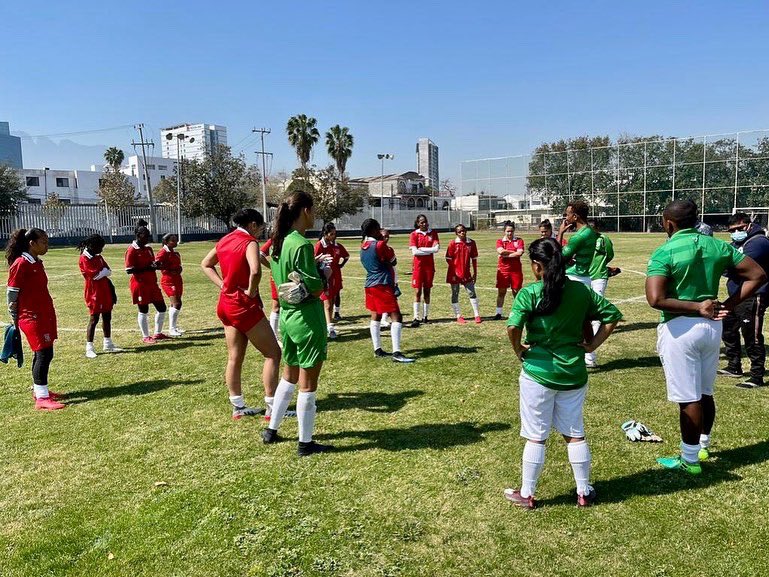 OfficialSVB1920's tweet photo. Some 📸 from today’s training in 🇲🇽!

#SURWNT #BribiNaKrakti https://t.co/d5oJjwRn9k