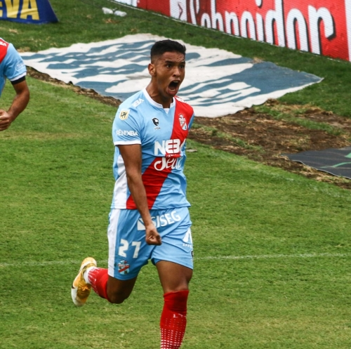 StatsFA's tweet photo. Sebastian Lomonaco marca ante Rosario Central por Copa de la Liga🏆su 8vo gol (4to en Primera) en Arsenal🔴🔵en 37PJ en el club https://t.co/lLS0vDnaqK