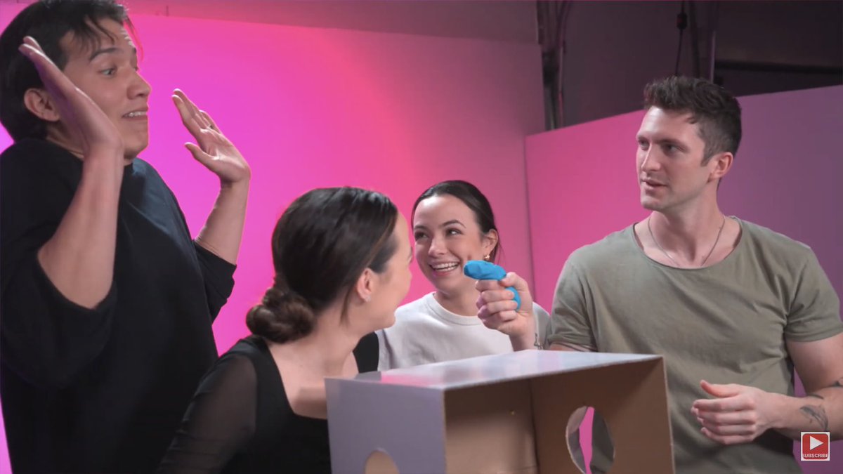 merrelltwinniez's tweet photo. Aaron getting held at gun point and Roni and Nessa just laughing https://t.co/KIljgB4DXN