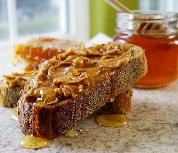 Bowl_Me_Over's tweet photo. A Peanut Butter and Honey Sandwich is one of the easiest and most delicious recipes! It makes a simple lunch, an easy breakfast or healthy snack #howtomake #quickandeasyrecipe #peanutbutterhoneysandwich #bowlmeover #dinnerideasfortonight https://t.co/UNxXoe7jDo https://t.co/vEnStdTF1z