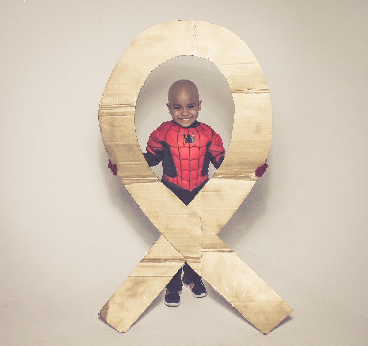 HospitalTeleton's tweet photo. ¡Día mundial de la lucha contra el cáncer infantil!

A veces, los superhéroes reales viven en el corazón de pequeños niños peleando grandes batallas.

¡En HITO abrazamos la lucha contra el cáncer infantil!

#FebreroMesdelaLuchacontraelCancer. https://t.co/doGbVLUudD