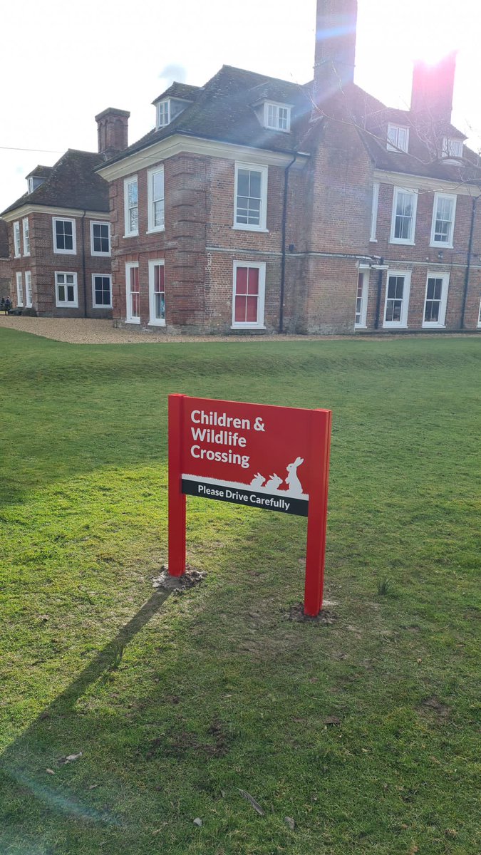 Sign_IT_UK's tweet image. A recents project of ours was for a local school @moylescourt to create new signage for around the grounds. Checkout our creations 👉🏻

#signmaker #signmakers #outdoorsigns #newforestbusiness #signdesign #signshop #businesssigns #lymingtonbusiness #businessbranding