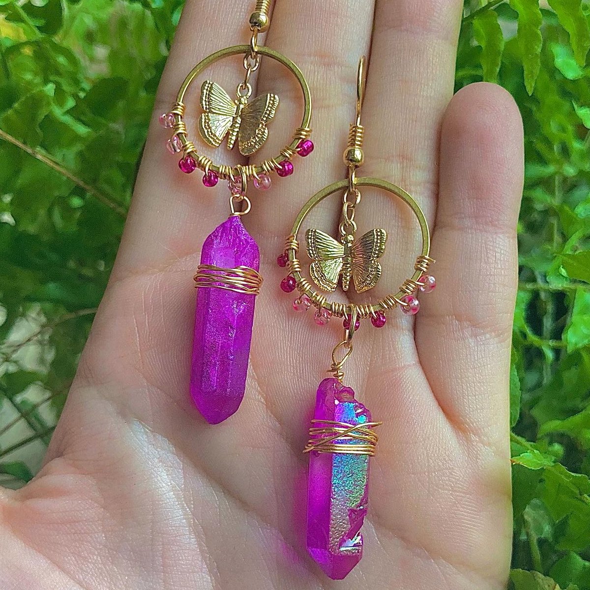 Eeeee back making jewellery again and I’ve fell in love with these💜💖
✨Gold plated butterflies with raw purple Quartz crystals✨

𝒜𝓋𝒶𝒾𝓁𝒶𝒷𝓁𝑒 𝒽𝑒𝓇𝑒 ✷-

💜✨Venusjewellery111.co.uk✨💜