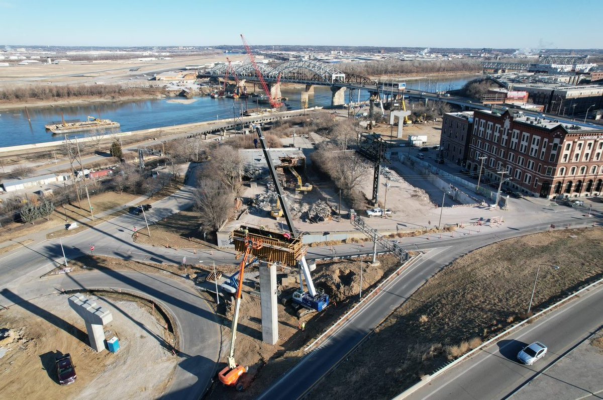 🚧How's the Buck O'Neil Bridge Project going, you ask? Here's a birds-eye view of the progress being made. Photo cred: <a href="/MassmanCo/">Massman Construction Co.</a> Looking good! 
<a href="/ClarksonBuilds/">Clarkson Construction</a> @KCMO #BuckBridge