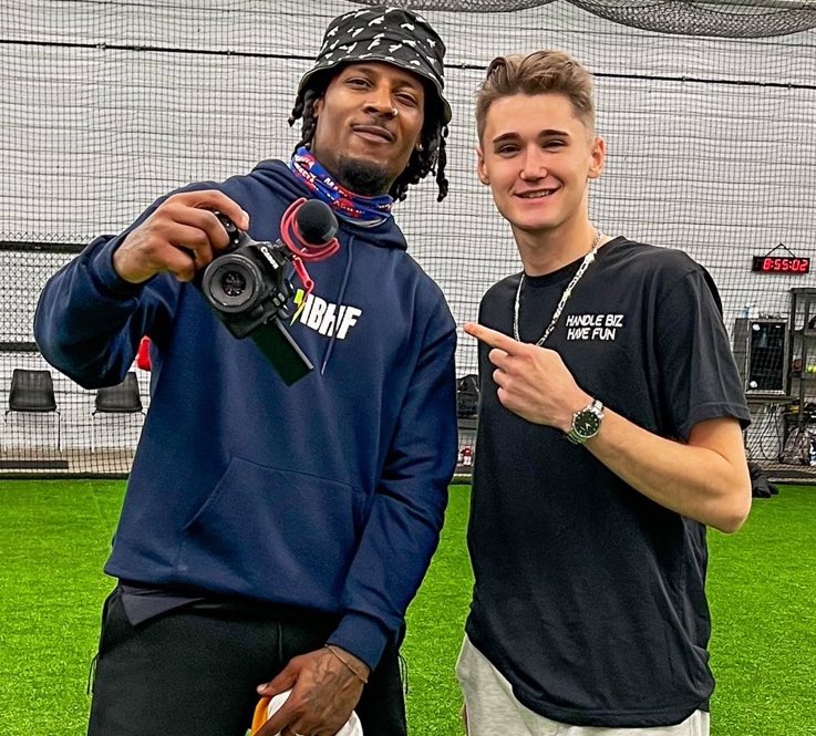 StevieJohnson13's tweet image. Looking forward to exposing your skills.

Join us Feb 21st @SportsplexWNY!
Parents can stay for The Academy.

- Scholarship Opportunities 
(Coaches will be in attendance.)
- Brand Opportunities
(Businesses will also be in attendance.)

#HandleBizHaveFunClub 🛸