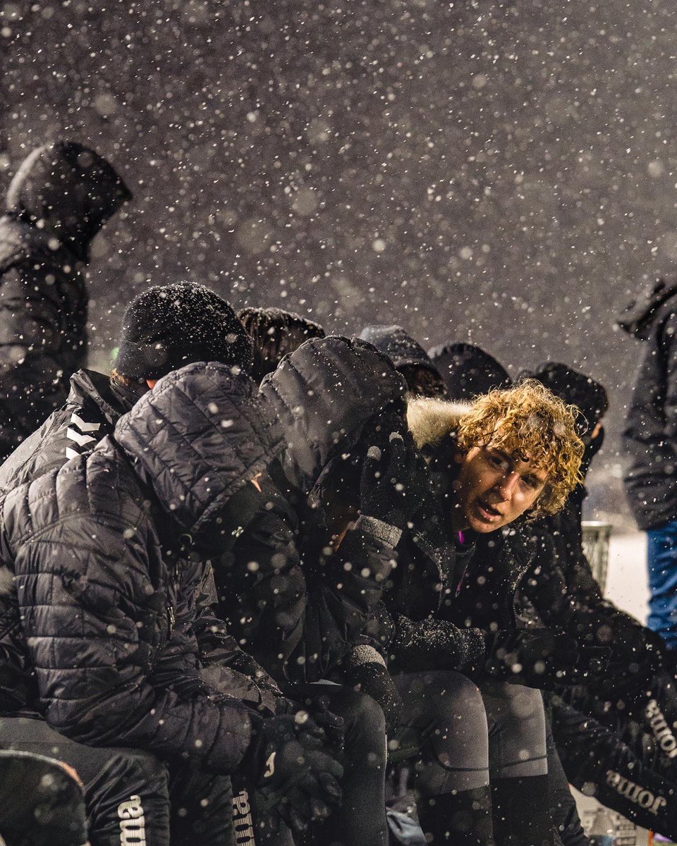 Queensboro_FC's tweet photo. Footy in the snow? No problem ๐
#QBFCII #ForeverQueens https://t.co/vmG1Af9EBa