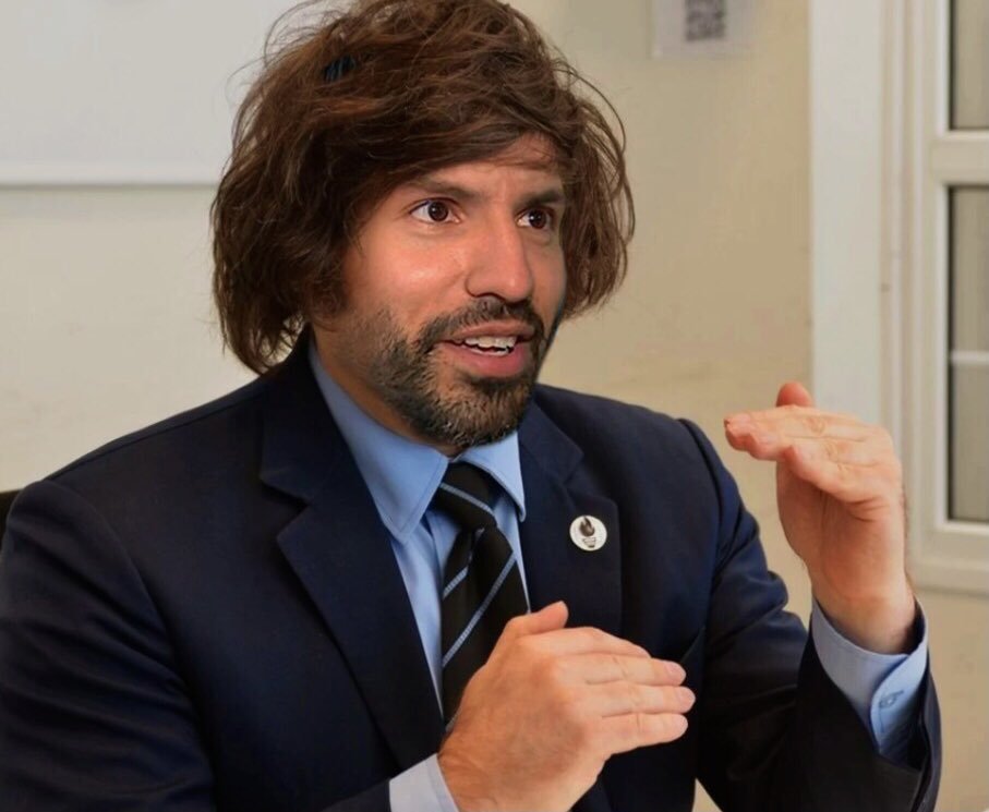Es por acá <a href="/JMilei/">Javier Milei</a> <a href="/aguerosergiokun/">Sergio Kun Aguero</a> 🇦🇷🚀
