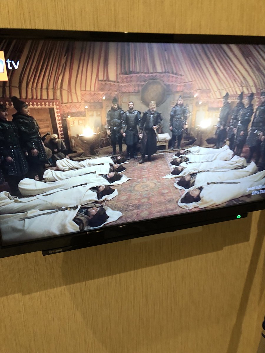 Ölünün üstüne bıçak hançer koyma adedi bütün yörük obalarında vardır... #DestanDizisi  senaryosunda Alplerin  üstüne kılıç koyarak adetlerimizin Gök Tanrı zamanındaki köklerini de gösterir... #Destan devam ediyor...