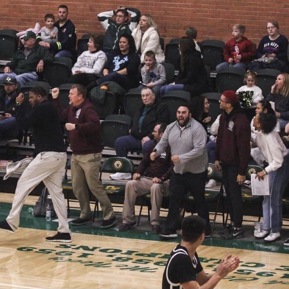 coach_garza3's tweet photo. Game day mood!! ๐ค
#DefendHome
Freshmen 5:00 (back gym)
JV 5:00 (Main gym)
Varsity 6:30 https://t.co/6Ofqbn21W2