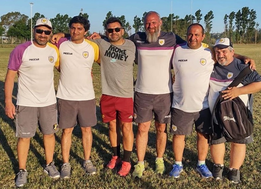 #URBA 🏉 CASA DE PADUA PRESENTÓ EL NUEVO STAFF PARA EL 2022 🟣🟡⚫️
El informe de <a href="/hdecillia/">Hernando De Cillia</a> sobre <a href="/PaduaRugby/">CASA de PADUA</a> y como encara la temporada 2022.
⏩Leé la nota completa: rugbychampagneweb.com/Noticia/casa-d…