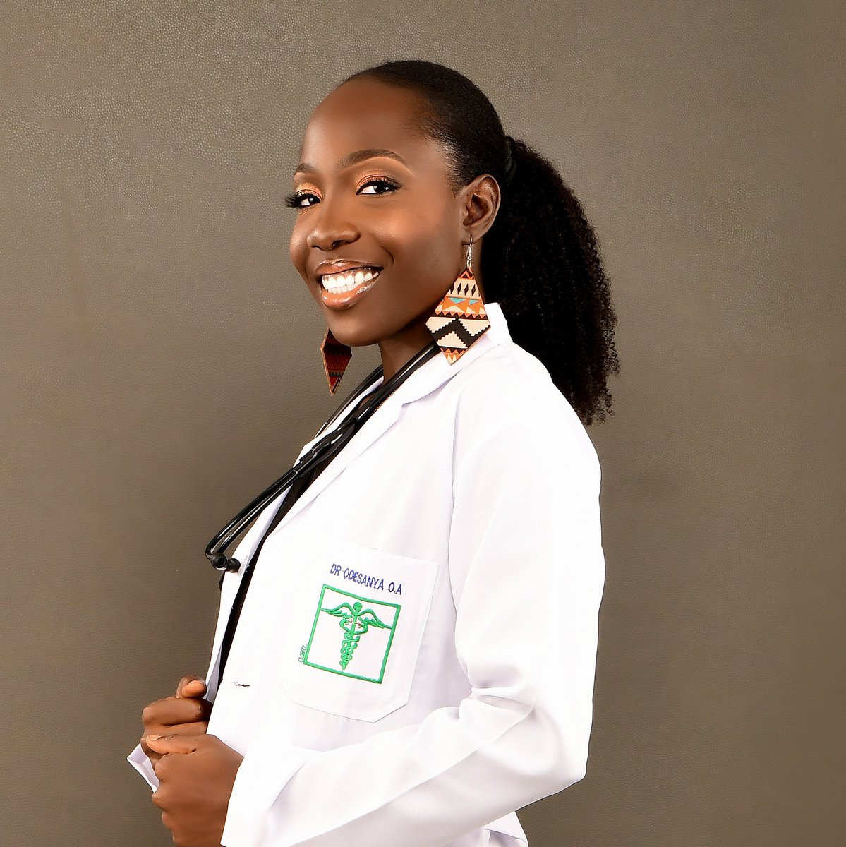 legendaryyemi's tweet photo. This user is currently seeking a Medical House Officer position. https://t.co/0aYtgYVz4T