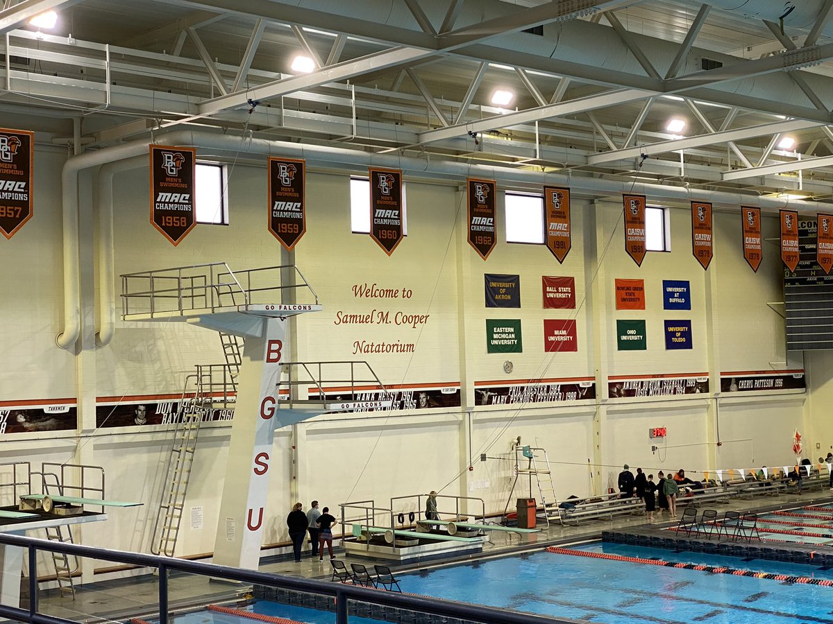 mamaskinner21's tweet photo. @bgsu - thanks for hosting D1 girls diving districts at the natatorium. Wished the @BGSUBirds would’ve stopped by. https://t.co/qmAYugXijN