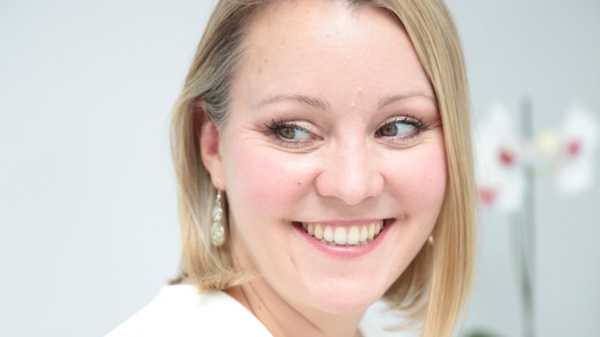 🧶 I’m a crochet tutor
💪 I help people practise a mindful state through learning to crochet
💤 I'm also an exhausted mum to my 3 amazing Kilnettes
💬 I love a good chat with friends
🎁 I gift beautiful crochet items
💥 In 2013 I started my Crafty business