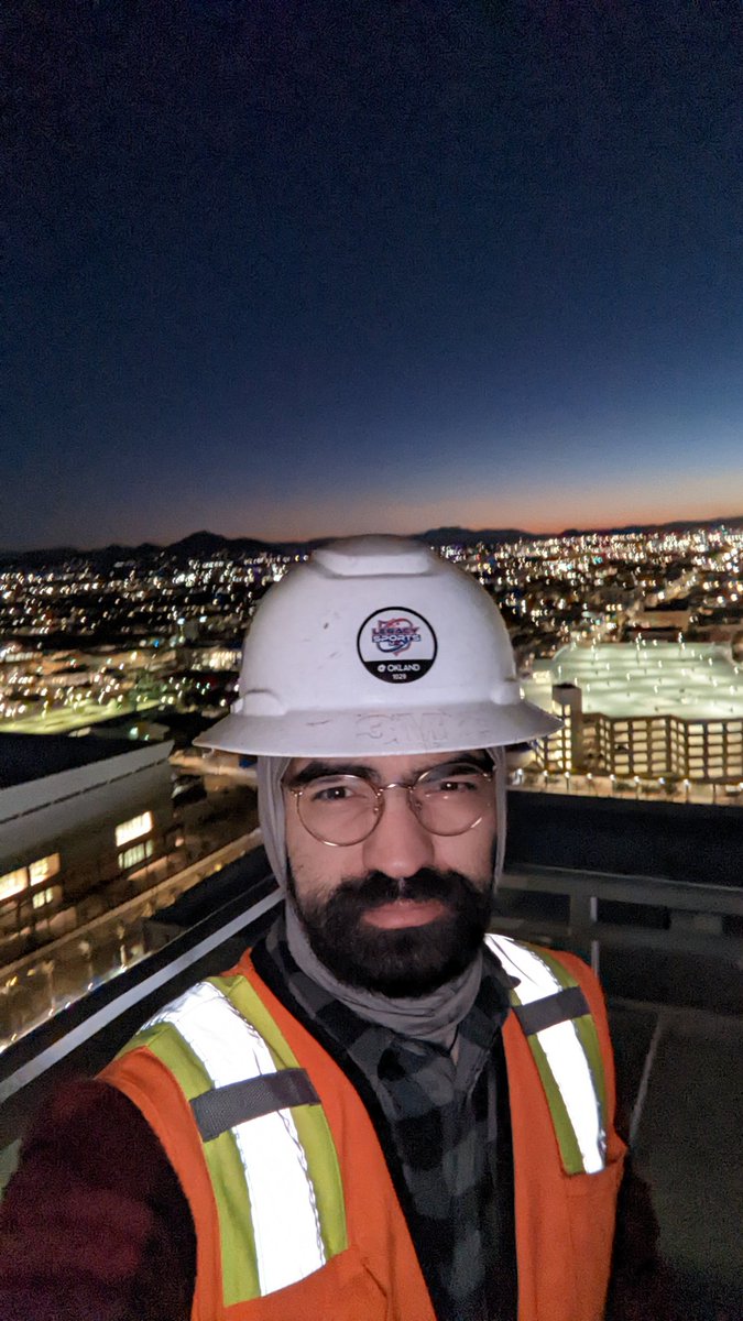 Who's got a Hard Hat #CryptoDads for sale?! I need one! #NFT <a href="/CryptoDadsNFT/">CryptoDads ♨️</a>