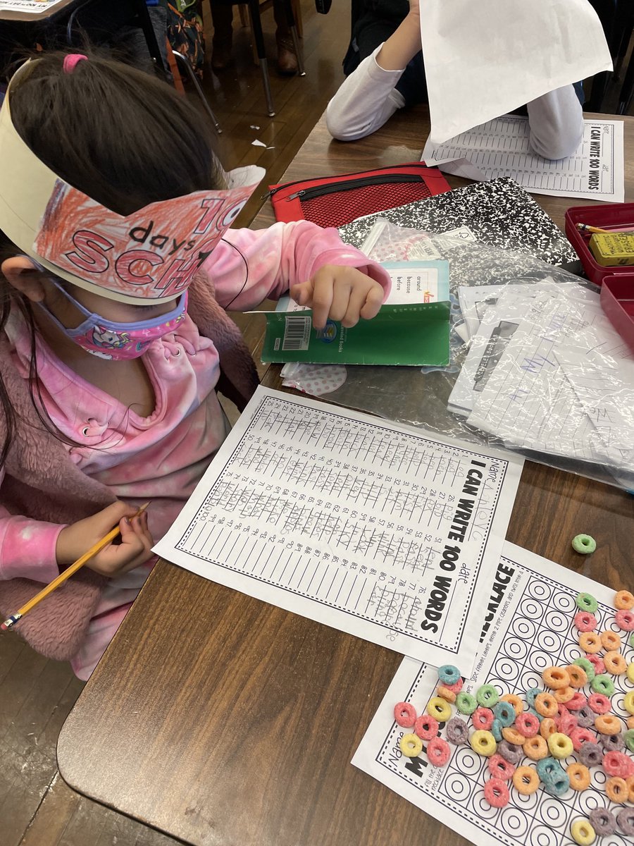 RVeneziano2's tweet photo. 100th Day Celebration!!
Mrs.  Veneziano is so proud of you!! https://t.co/52A2GgkcUT