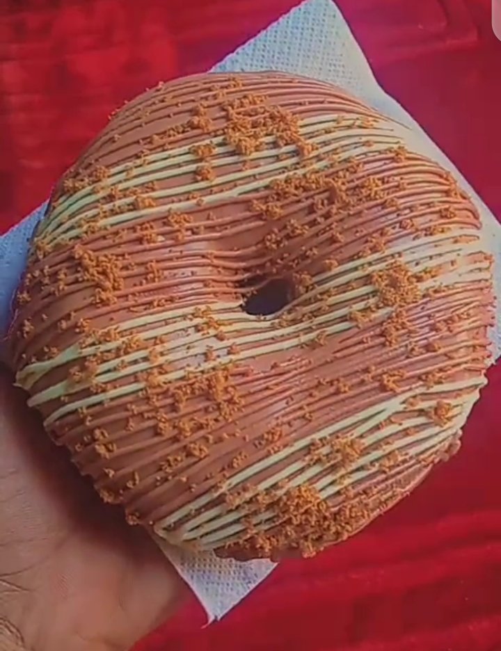 The best doughnuts in Kano🤤 just a bite and you are hooked😉 Doughnuts that studied in Harvard 😉 PLEASE RETWEET 🚩 LOCATION KANO