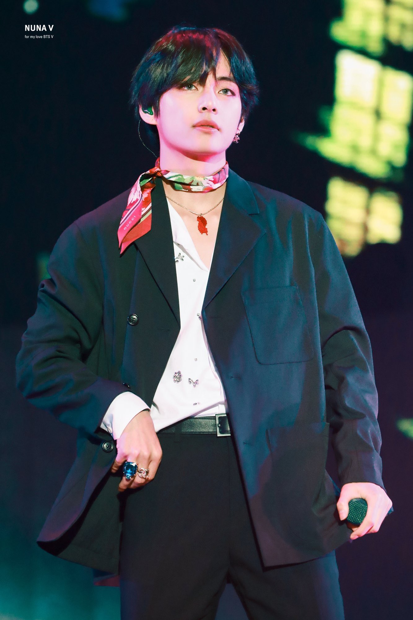 Face Christmas Concert 2022 Kth Facts On Twitter: "[Info] Kim Taehyung Is The First Korean Soloist With  The Most Entries On The Billboard 'Hits Of The World' Chart (2) 🇵🇭  Billboard Philippines Songs #23 Christmas Tree