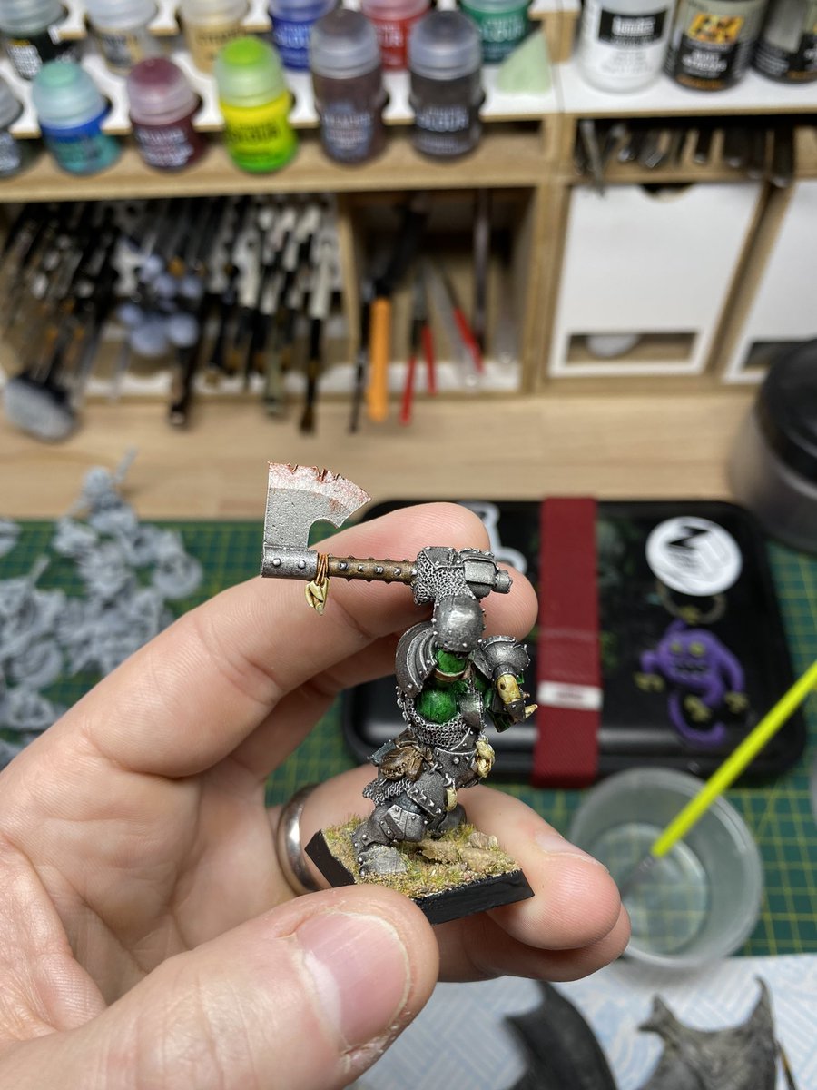 mdixson's tweet photo. That’s another #BlackOrc done this time Da Boss - cause he’s da biggest #orcsansgoblins #warhammer #WarhammerCommunity #squarebases #warhammerfantasy #6thedition #metalminis https://t.co/bfJl9aDwoi