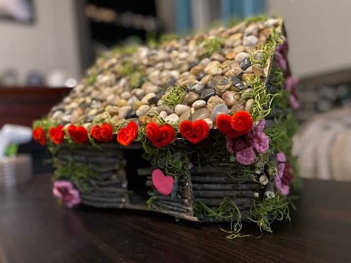 smsteam1's tweet photo. Check out our Valentine's Day Box winners! The competition was tough again this year as you can see from the rest of our entries. Thanks to everyone who participated!
#SMSTeam
#ValentinesBox
#ValentinesDayBox
#SeniorMarketingSpecialists https://t.co/Rr4Qx61Ovm