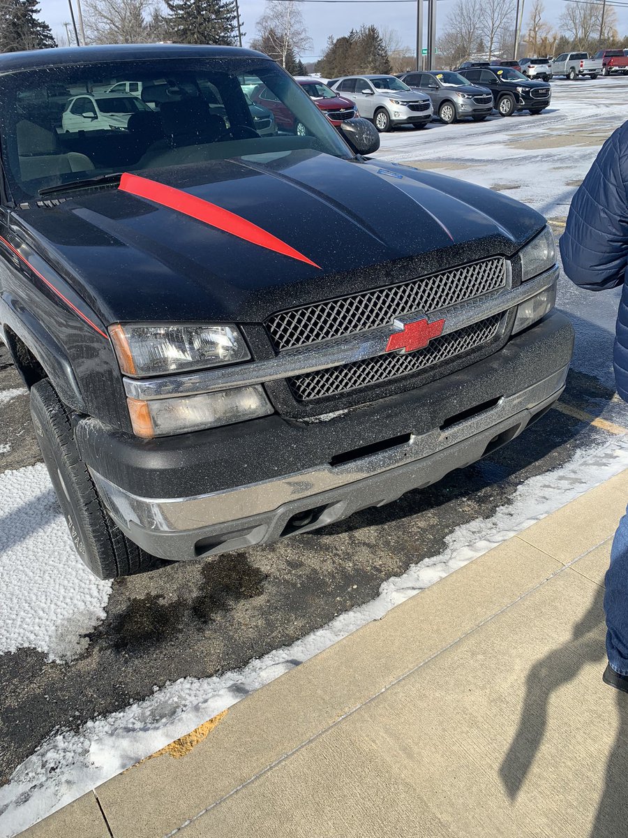 iFLOATFX's tweet photo. Bought my first truck and it’s a duramax diesel 🤑 @NolaFlightGG https://t.co/A3Nx35XVCH