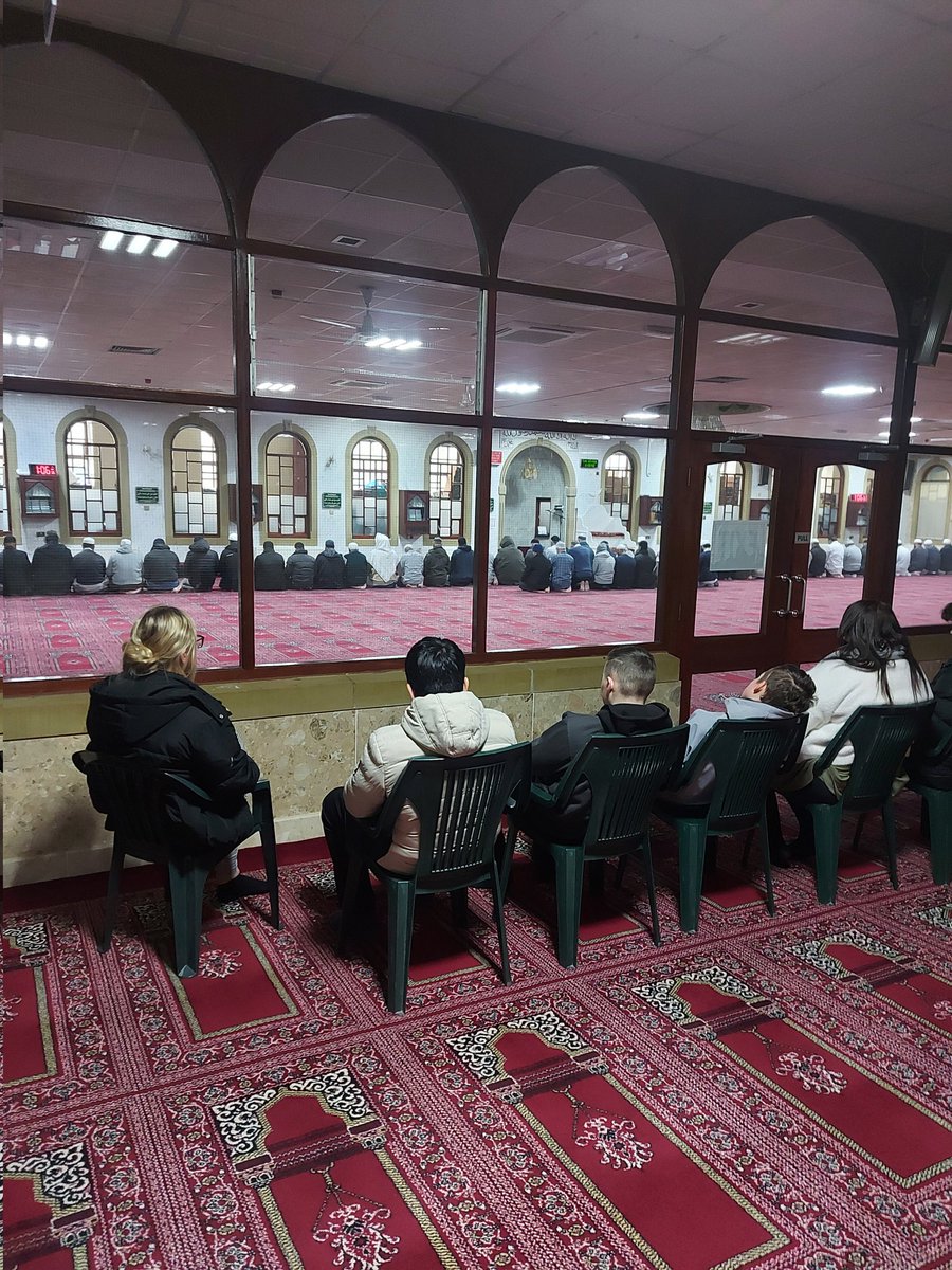 Motacita's tweet photo. What a pleasure it was to take some of our pupils @ReachAcademyUK to my local mosque @MuslimCouncil. 
I couldn't have asked for more, a practical demonstration of the core values  @EthosAcadTrust. Proud and happy Mr Mota.

#personaldevelopment #equalityanddiversity #visitamosque https://t.co/xNy9x8UI54