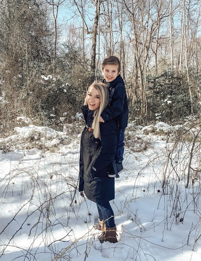 “Adventures are more fun in the snow and with our Piggyback Rider. ❄️” 
 
Thank you #kelsey___ward for the winter wonderland fun!