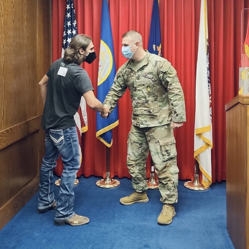 NDARNGRecruit's tweet image. Congrats to one of the newest 31B of the #NDARNG, PVT Aiden Heinle! Aiden chose to follow the path of some great role models in his life and wanted to be a part of something bigger than himself - and what a great decision that was. Welcome to the team and #GuardFamily Aiden! 👍