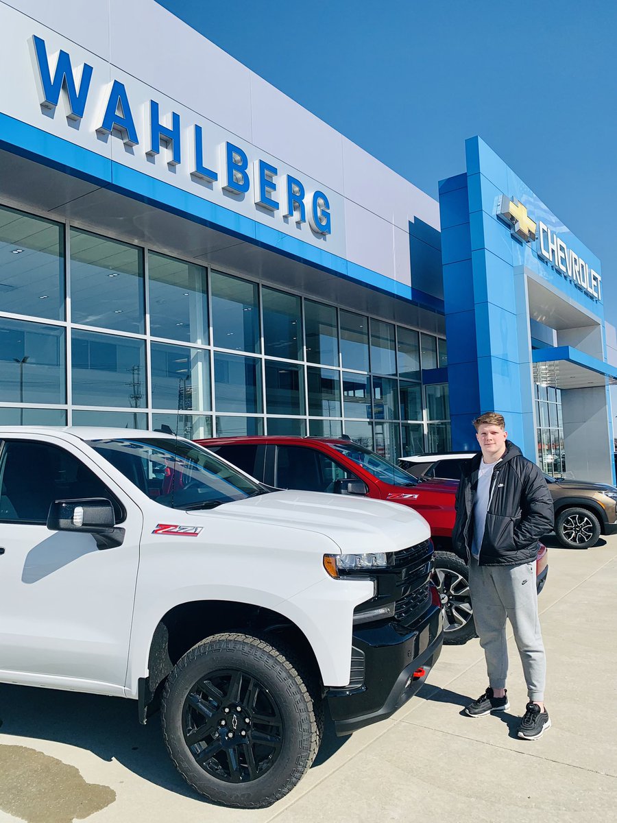 It was great to stop by and see everyone at <a href="/WahlbergChevy/">Mark Wahlberg Chevrolet</a>! Looking forward to continuing a great partnership! @Chevrolet #ad
markwahlbergchevy.com