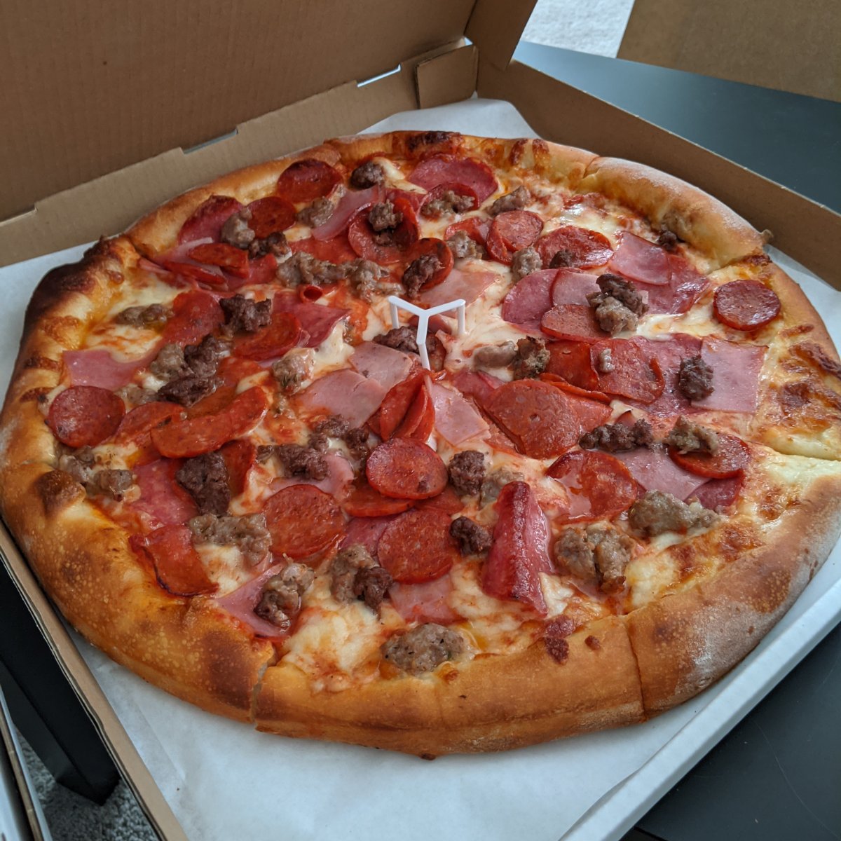 Gay90sPizza's tweet photo. All gas, no brakes. 🔥 #PleasantonCA #SourdoughCrust https://t.co/iKC7kSCMfD