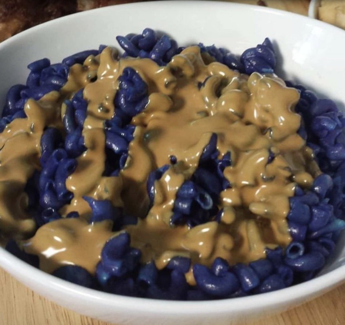 karicsteele's tweet photo. PEANUT BUTTER &amp; JELLY MAC N CHEESE https://t.co/7d2kYvEfk0 https://t.co/FwzEJG1HfK