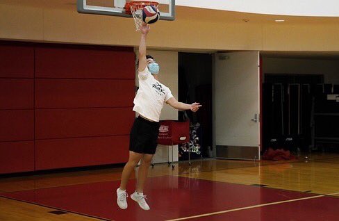 BUIntramurals's tweet photo. Spring 2022 Intramural play starts tonight! Check out some of these action shots from this past semester to get you ready! #BUIMSports 

📸: @ itissmit (IG) https://t.co/ZeP0LXVJgb