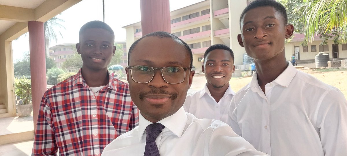 abimbolaojenike's tweet photo. Great to be with the bigger boys in UI today and congratulations to them on their matric. Such joy to see them walk the same path and drink from the same fount. Thank you @TheDestinyTrust https://t.co/DE6fU1zTtk