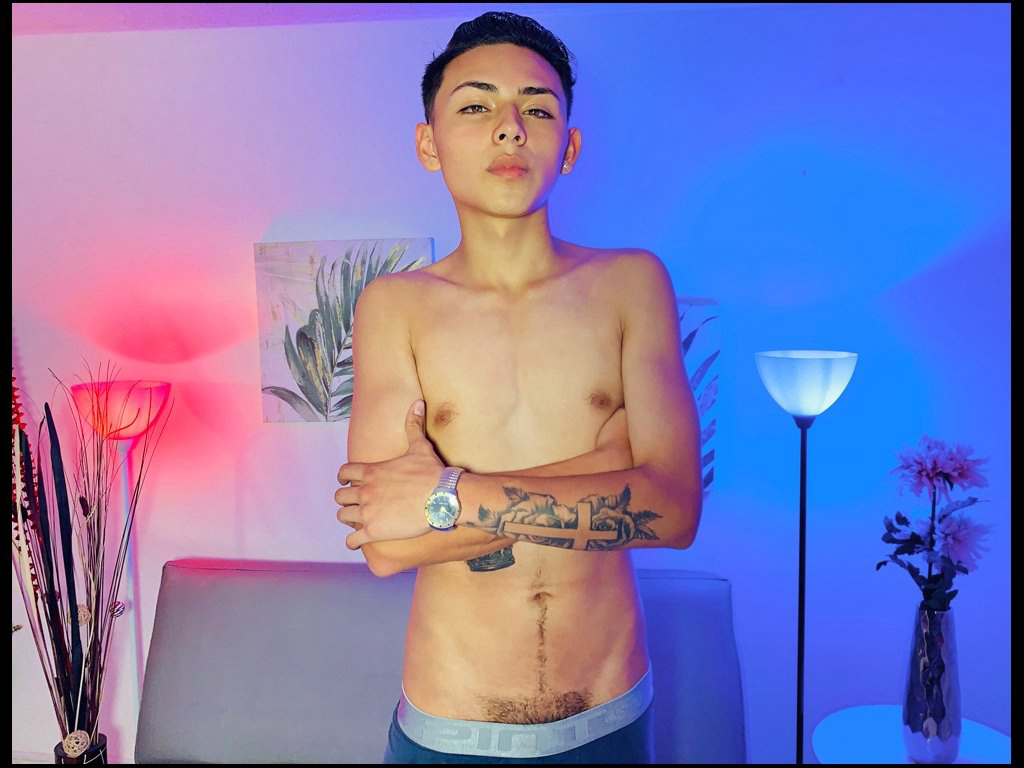 ImAlexLeon's tweet photo. Hey, there! Im able to give you an extra hand. 
Come here and enjoy with me. https://t.co/11CPiQBgwQ