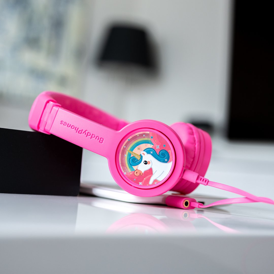 <a href="/BuddyPhones/">BuddyPhones</a>’ Explore+ are wired headphones perfect for young kids just starting to use headphones. The broad, comfortable headband and soft PU leather fabric ensures they’ll stay comfy while using the headphones.  
Buy now at buddyphones.ca  
#kidheadphones #buddyphones