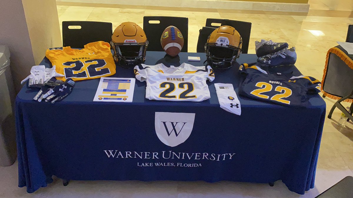 Ready to be a <a href="/WarnerUFootball/">Warner Football</a> Royal !! Signing celebration tomorrow at 3pm in the <a href="/Athletics_WNHS/">WNHS Athletics</a> Cafeteria , Also it will be my 18th Birthday! #DUBU22

<a href="/dburks88/">Dialleo Burks Sr.</a> 
<a href="/coach_pi/">Michael Piasecki</a> 
@CoachWynnWarnU 
<a href="/CoachWBethel/">Coach Will Bethel</a> 
@CoachBrewerWU