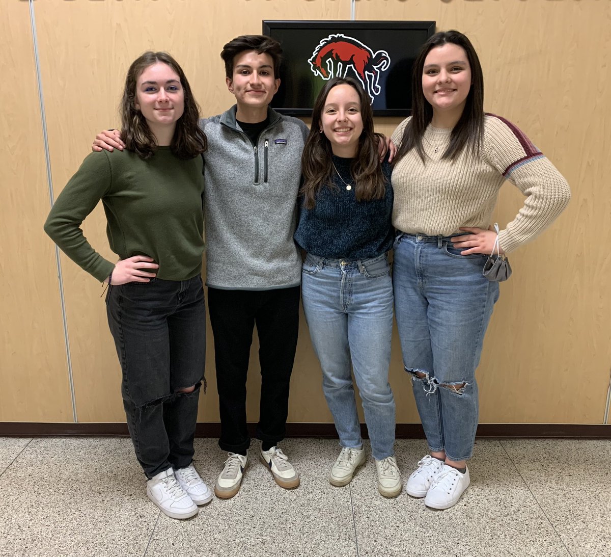 jeff_principal's tweet photo. Congratulations to our 2022 Laxton Scholarship award winners: Karagan Edmunds, Chris Uribe, Riley Riva &amp; Claire Riva. Free tuition to any school in Indiana for four consecutive years. Great representatives of Jeff and all with bright futures ahead of them! 
🖤❤️🖤❤️🖤❤️🖤❤️🖤❤️🖤 https://t.co/fW5TJBnrjf