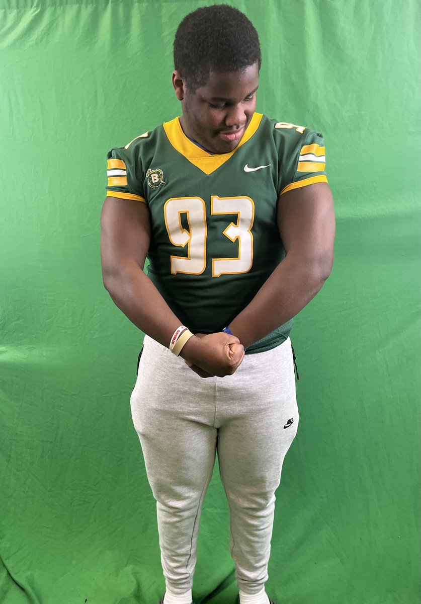 calebharrell93's tweet photo. After a great visit today with Belhaven University I’m blessed to receive an official offer @CoachStew_BU @ChadEadsOL @RecruitTheDale @GdaleHSFootball @Coach_Firestone @CoachL__ @isaiah_DL2022 https://t.co/NabIapKUX3