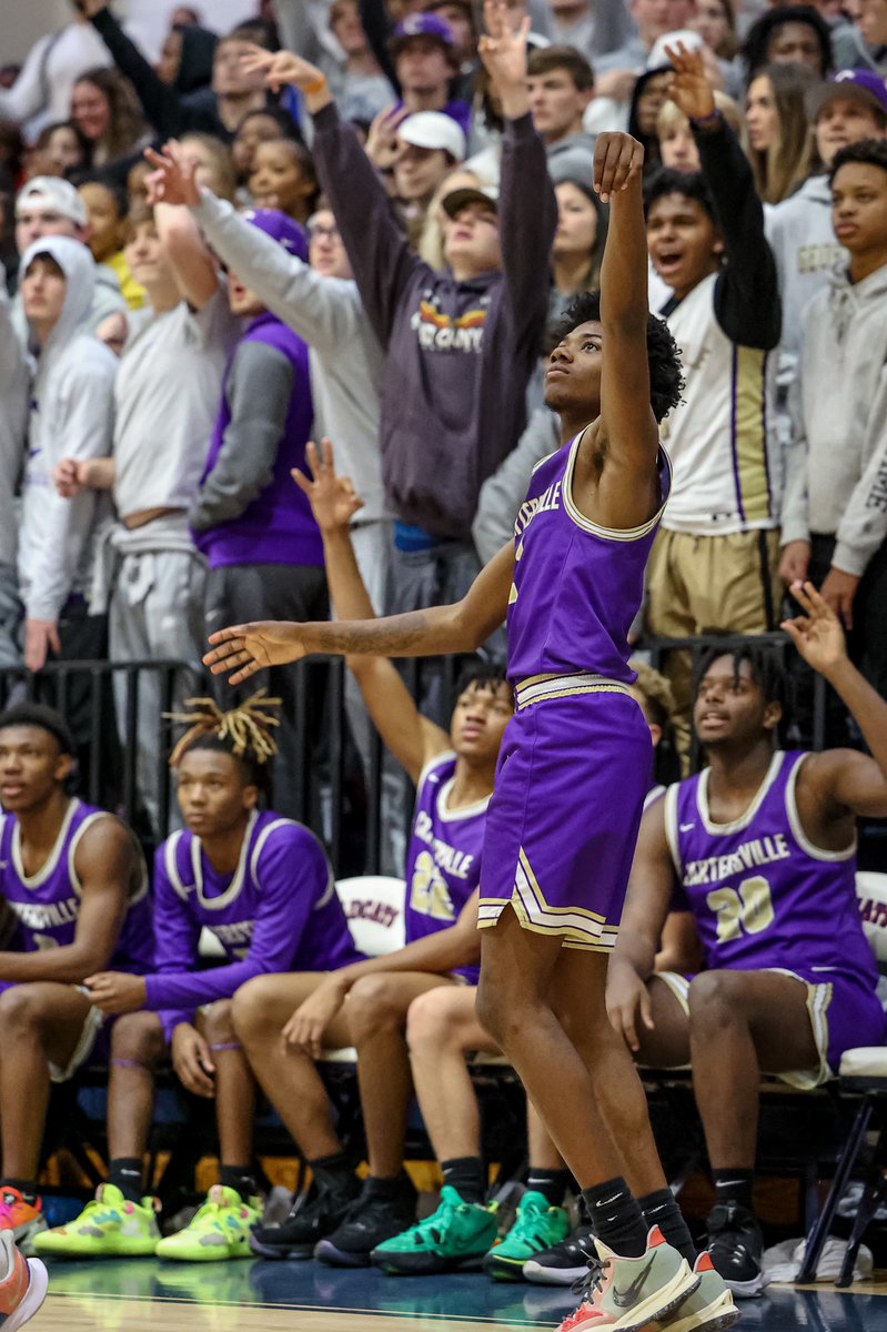 NibletPhotos's tweet photo. Someone tell @OfficialGHSA I need a pass to be on the baseline for the state championships 🔥📸

RT to help me with my goals! https://t.co/VmwSVHVOO3