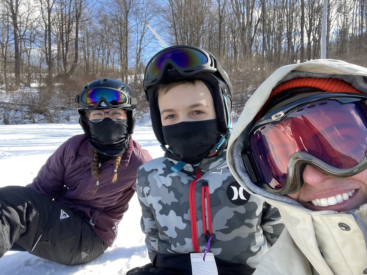 AlishaDelorenzo's tweet photo. Being grateful for the little things, each day, allows us to access joy! Yesterday, my joy came from snowboarding with my family!

More on our Instagram: AlishaDeLorenzo 

#SEL #mentalhealth #equity #selfcare
#LivingYes #BeLovEd #love #connect
#belong #heal #wellness #mindfulness https://t.co/jZD9A96aLH