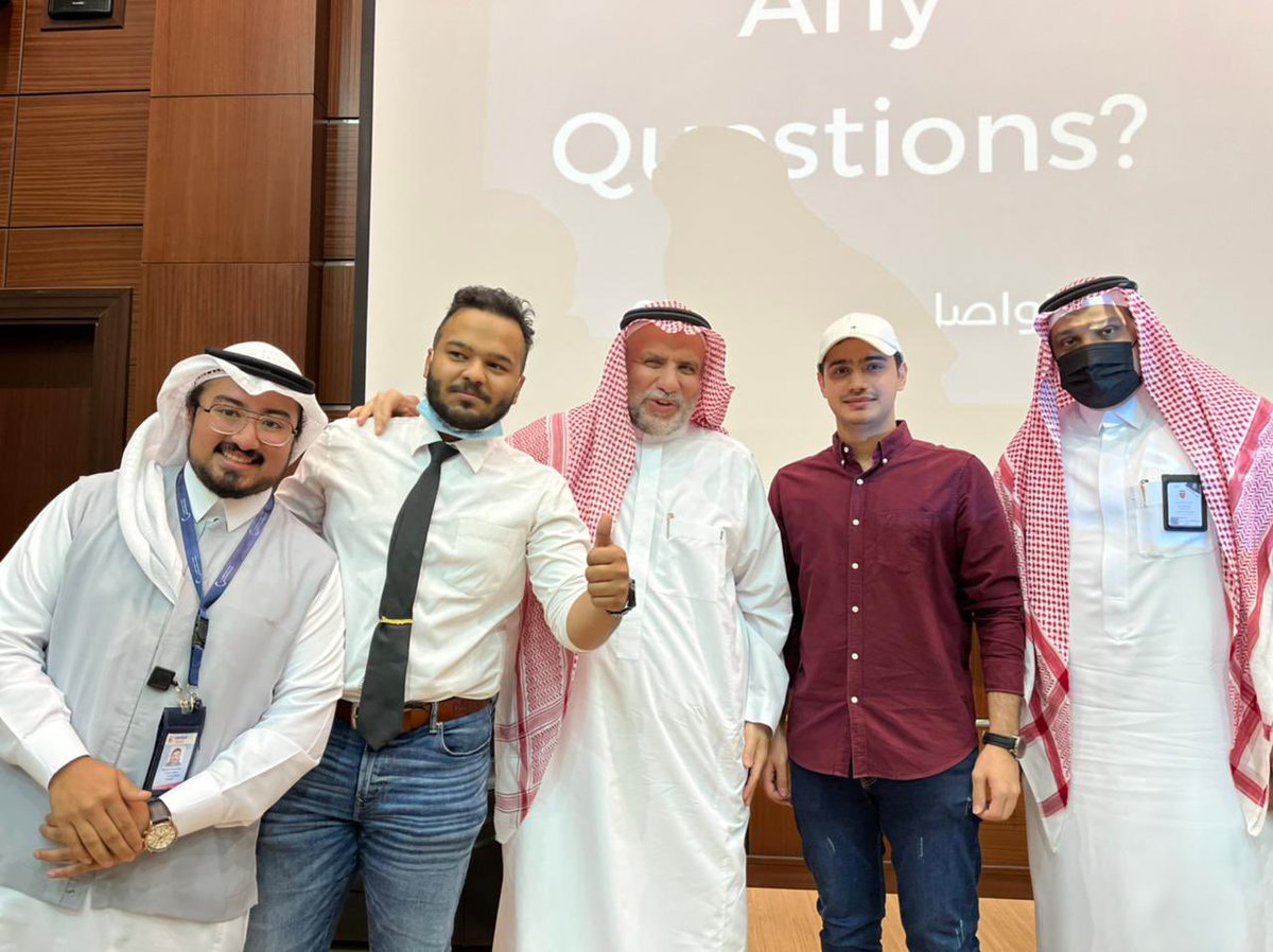 Hghulman's tweet photo. أتم بالأمس طلاب كلية الهندسة المبدعين بمسرح الكلية

هتان الزمزمي
وإياد مندوره
وصديق الفيلالي

لقاء تعريفي بالتدريب الصيفي في الشركة السعودية للكهرباء بقطاع التوليد والنقل و المؤسسة العامة لتحلية المياه.

قمة التنظيم والابداع والثقة ماشاء الله لاقوة الا بالله.

الله يحفظهم ويرعاهم https://t.co/DgQ2XIuj0U