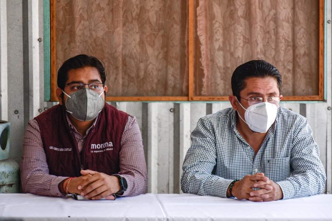 JulioCsarAudelo's tweet photo. Acompañe al diputado Luis Alberto  Sosa  a una reunión de campesinos y ganaderos de Soledad #Etla para escuchar las necesidades para llevar a cabo su labor.

La coordinación  institucional  y constante  es la base para el desarrollo de nuestras comunidades
 #CEUCO 
#COCyP https://t.co/q5F0Mi2Ecz